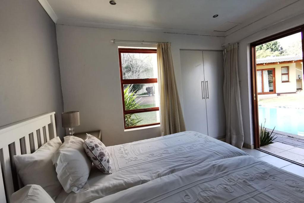 Somona Guest House Йоханесбург Екстериор снимка