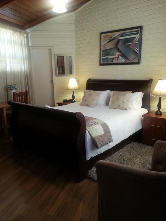 Somona Guest House Йоханесбург Екстериор снимка