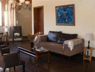 Somona Guest House Йоханесбург Екстериор снимка
